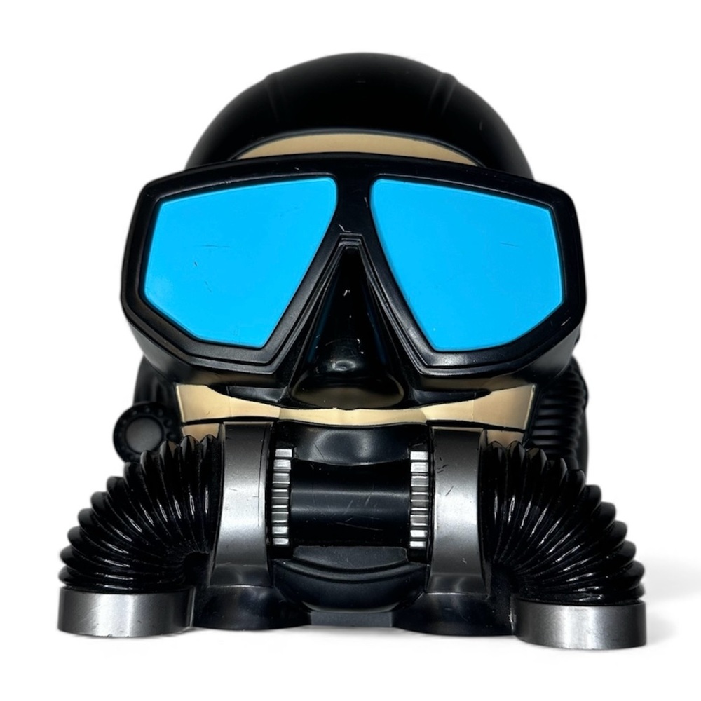 Vintage 1997 Micro Machines Deep Sea Commando Scuba Diver Play Set Galoob